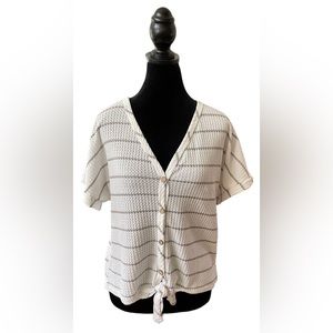 Paper Crane: White and Gray Waffle Texture Top (runs large)